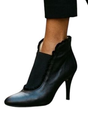 Te Casan Limited 100 NY Edition Ruffled Stiletto Ankle Boot Shoe Black Size 8